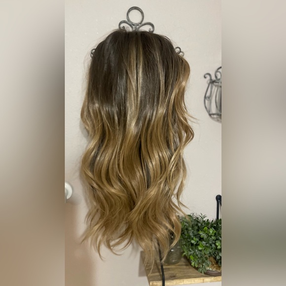 Chelsey Smith Cosmetics, CSC wigs, Cove Lux Bayalage - Picture 2 of 12